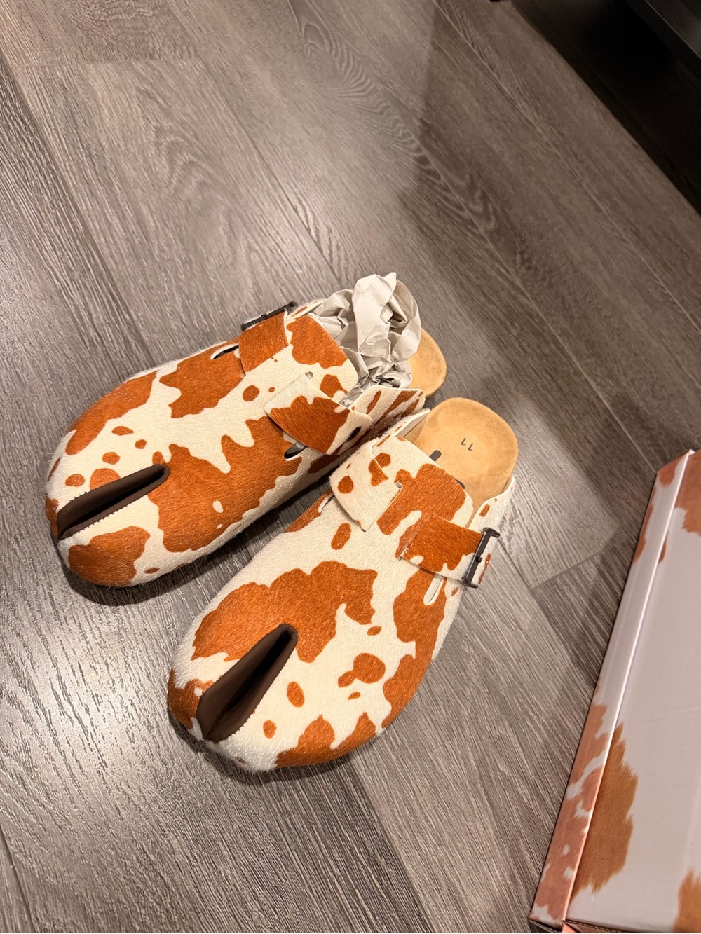 Cow tabi clogs | size 44